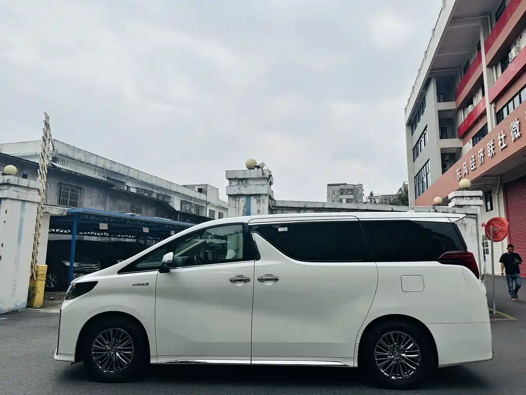 Toyota Alphard 2021 2.5L Premium