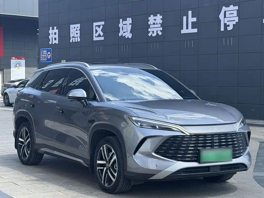 BYD L DM-i — миниатюра 3