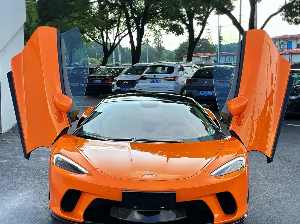 McLaren GT — миниатюра 3
