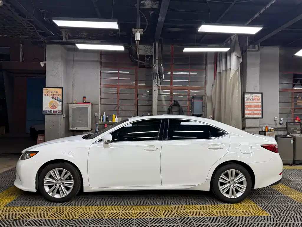 Lexus ES — миниатюра 3