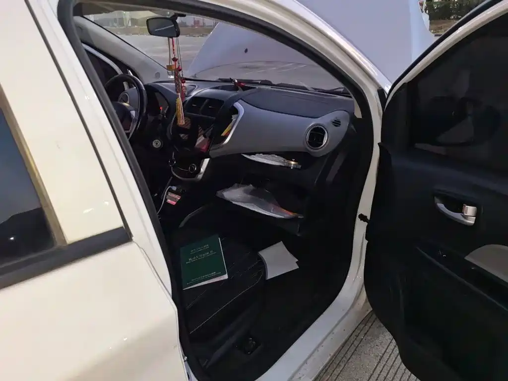 Changan Benben E-Star — миниатюра 19