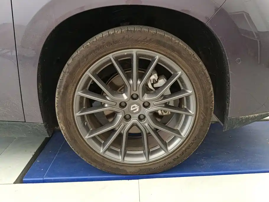 Leapmotor Leapmotor C10 — миниатюра 6