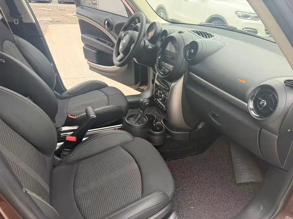 MINI Countryman 1.6L COOPER Fun, фото 6