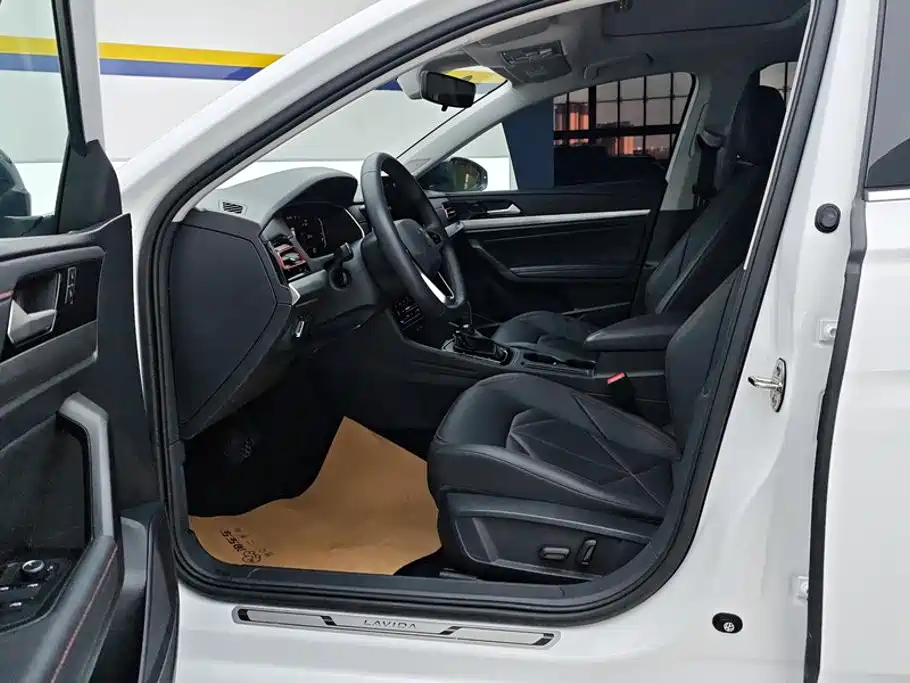 Volkswagen Lavida — миниатюра 9