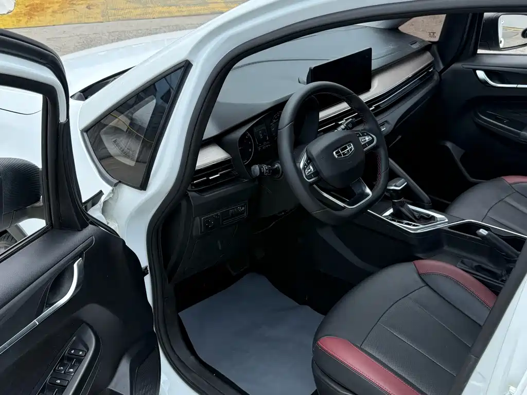 Geely Vision X3 — миниатюра 5
