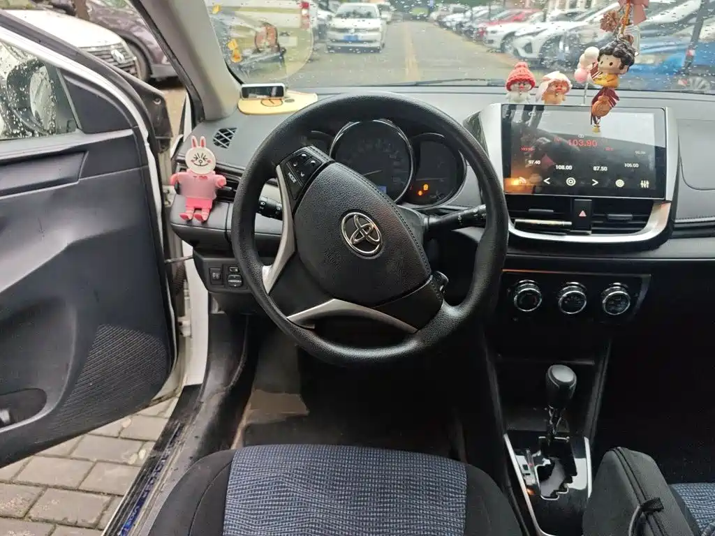 Toyota Vios FS — миниатюра 6