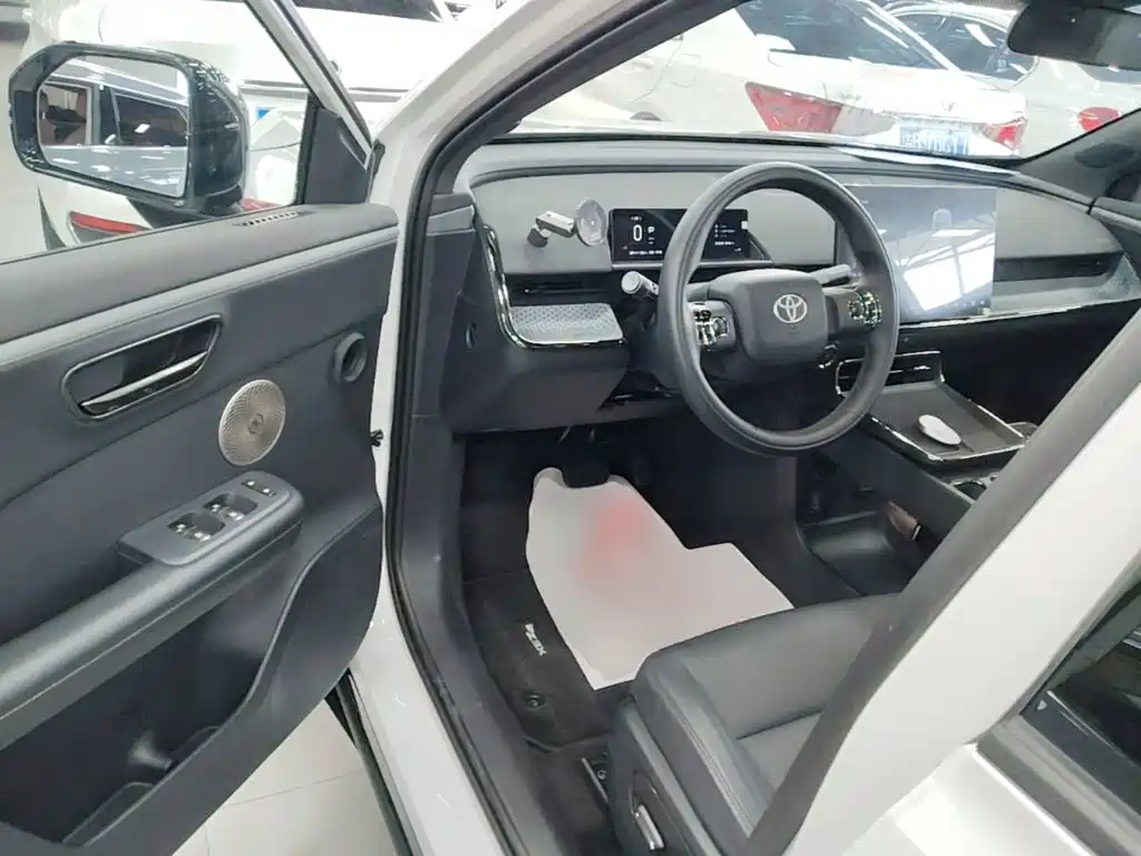 Toyota bZ3X — миниатюра 16
