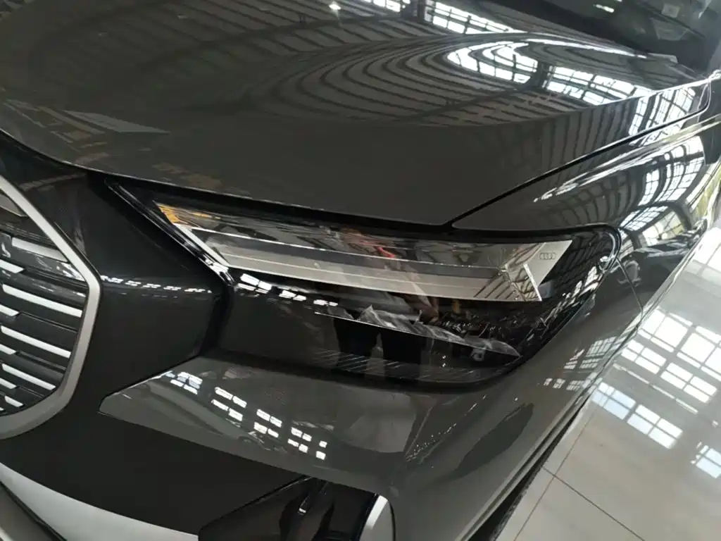 Audi Q4 e-tron — миниатюра 24