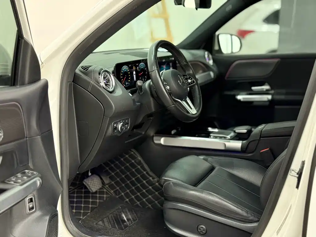 Mercedes-Benz GLB — миниатюра 4
