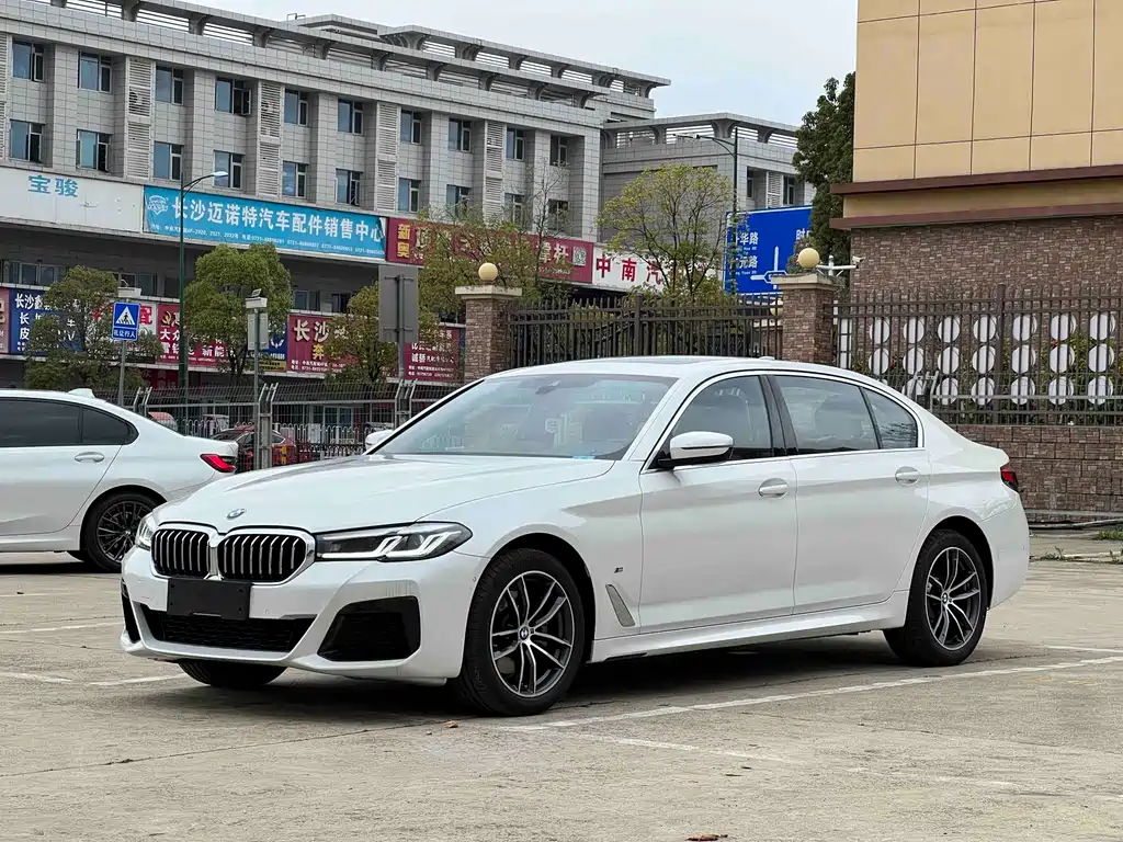 BMW 5 Series 2024
