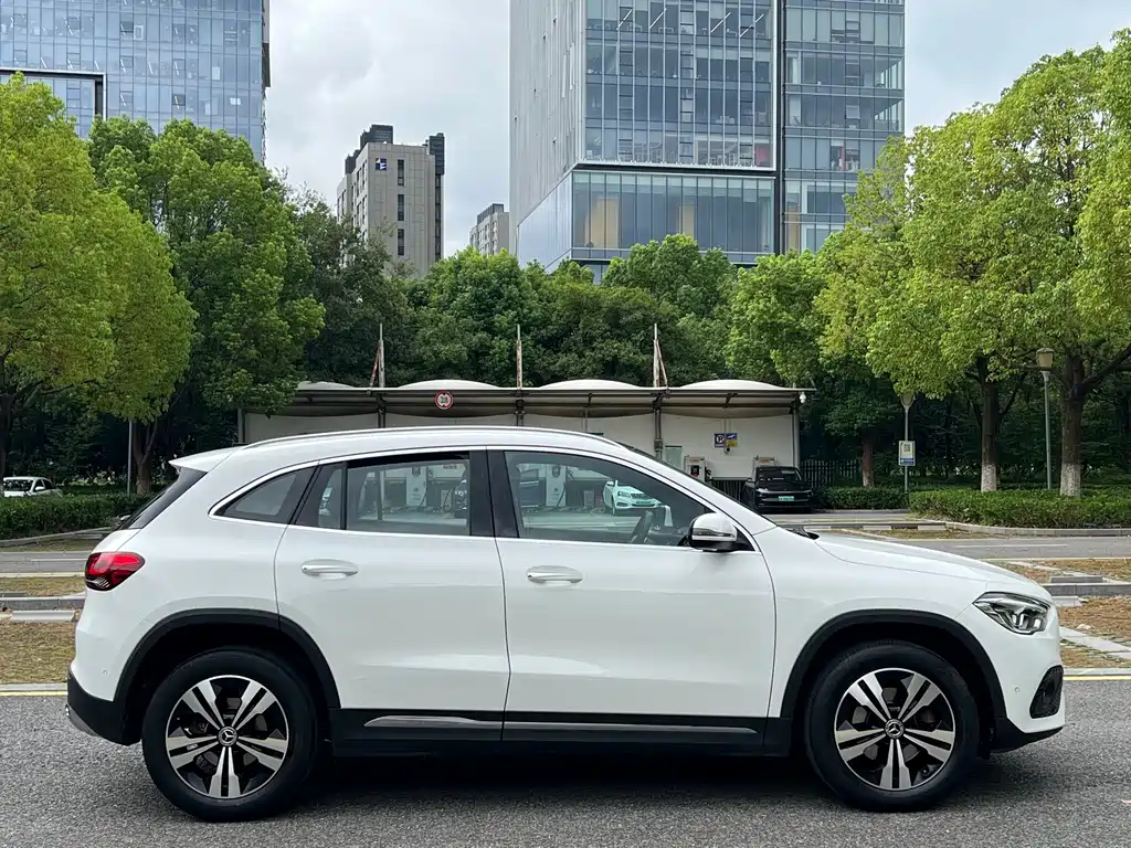Mercedes-Benz GLA — миниатюра 4