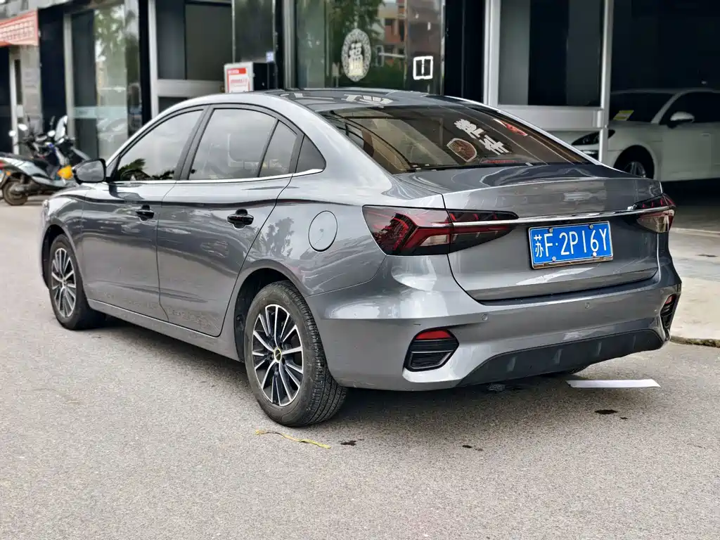 Roewe i5 — миниатюра 4