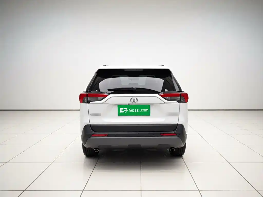 Toyota RAV4 — миниатюра 3