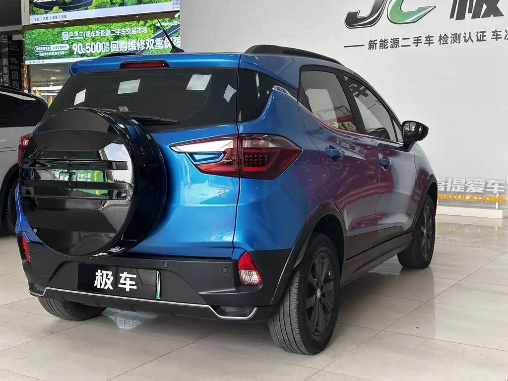 BYD Yuan EV — миниатюра 7