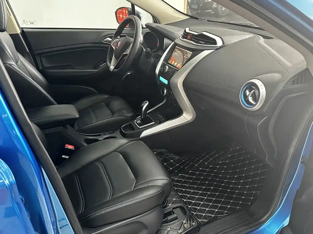 BYD Yuan EV — миниатюра 14