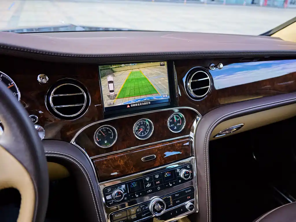 Bentley Mulsanne — миниатюра 15