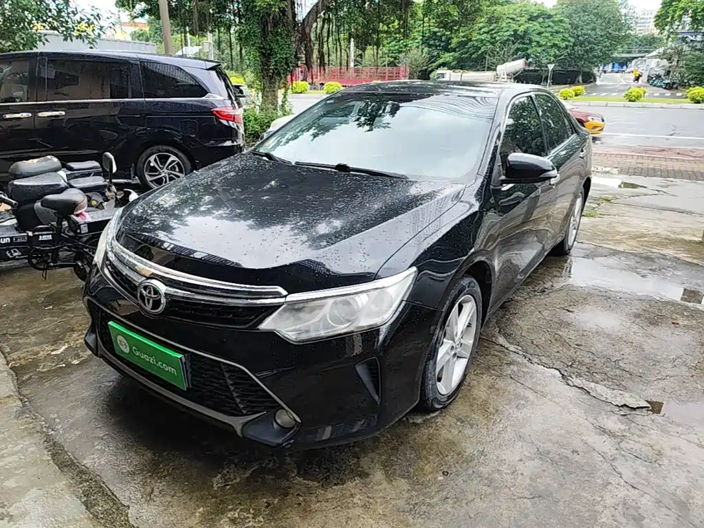 Toyota Camry — миниатюра 2