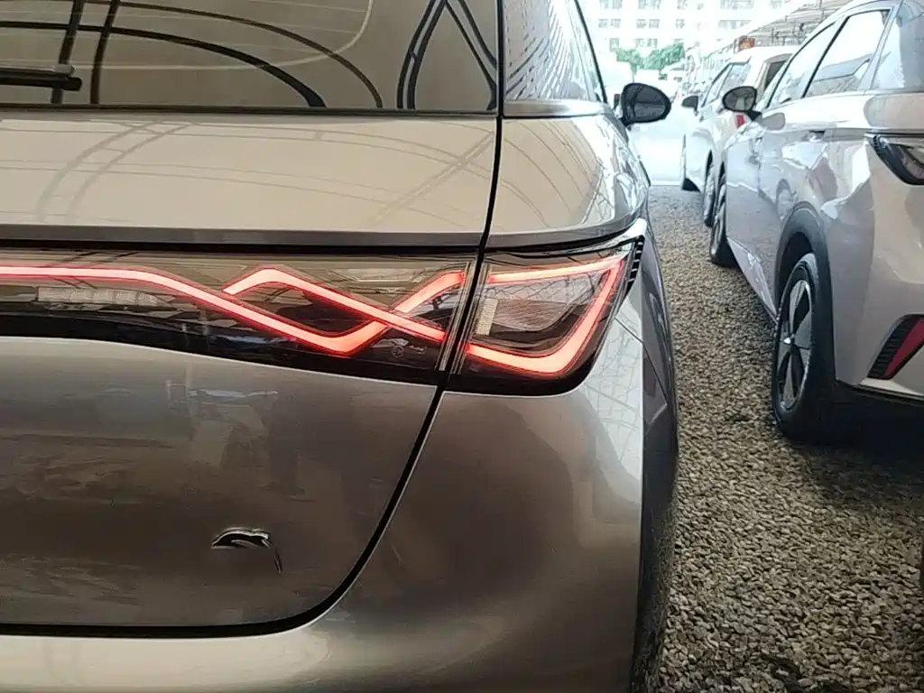 BYD Dolphin — миниатюра 8