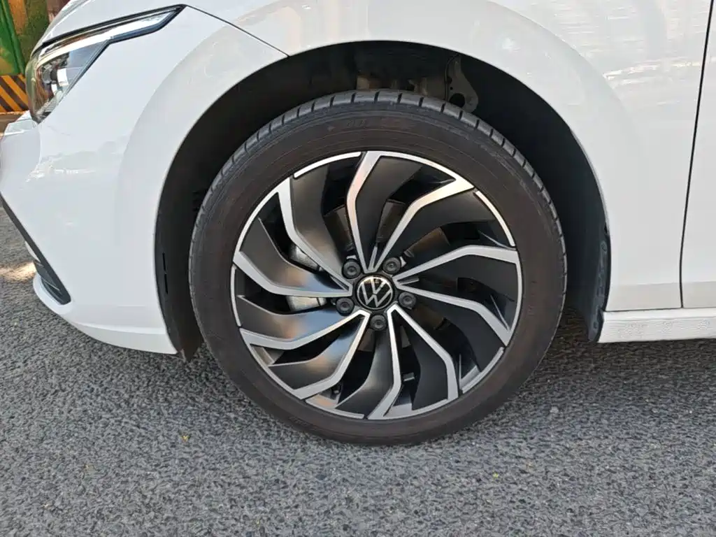 Volkswagen Golf — миниатюра 23