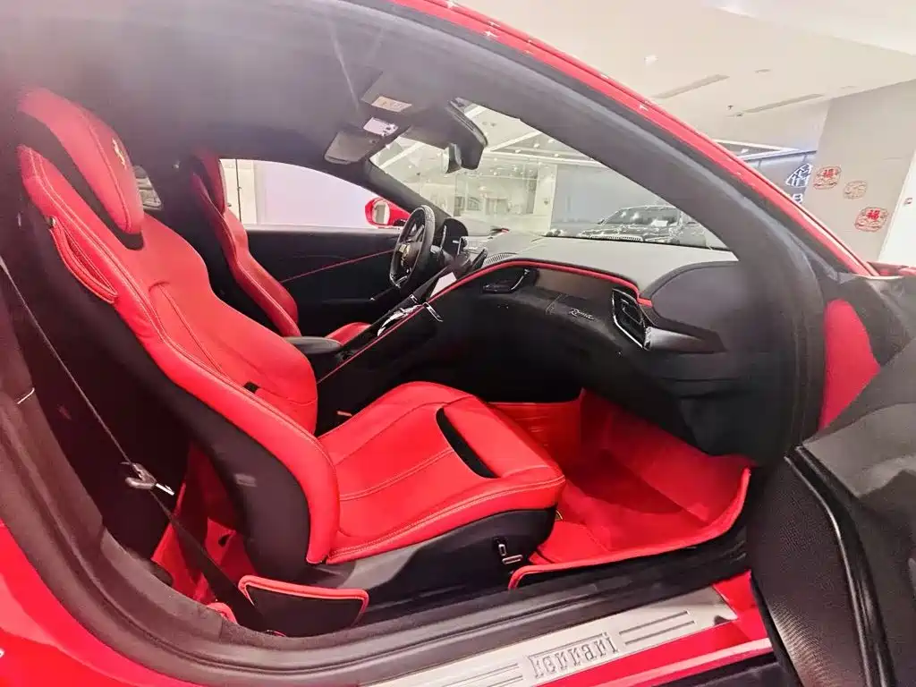 Ferrari Roma — миниатюра 8