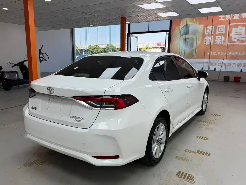 Toyota Corolla — миниатюра 4