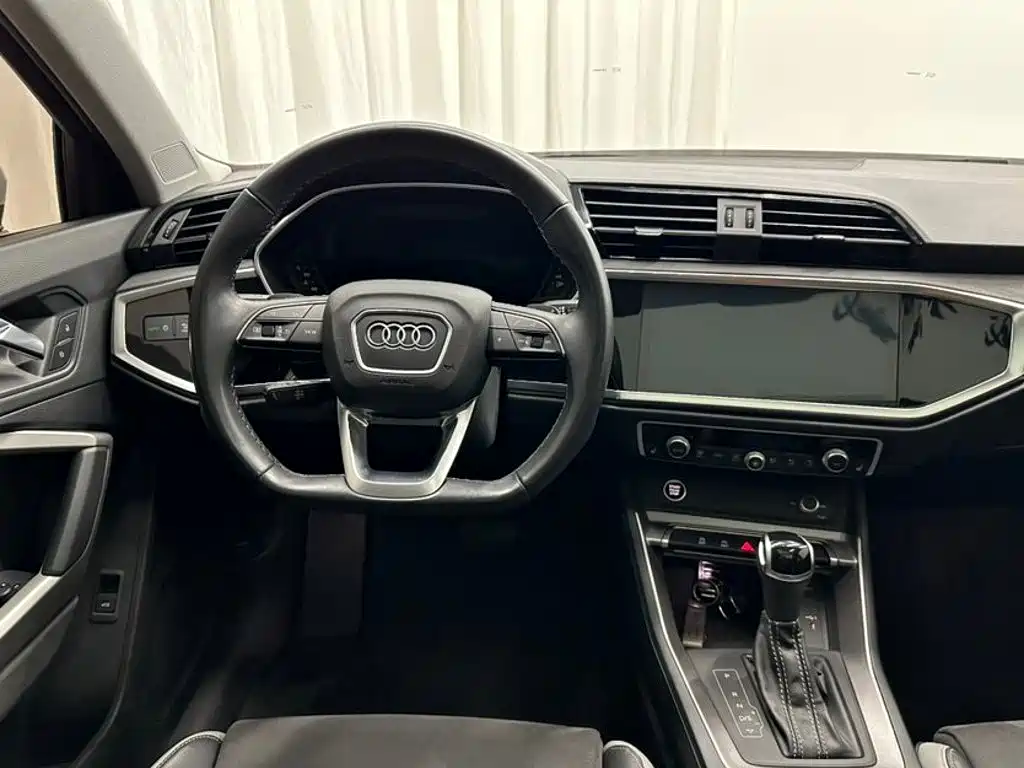 Audi Q3 — миниатюра 10