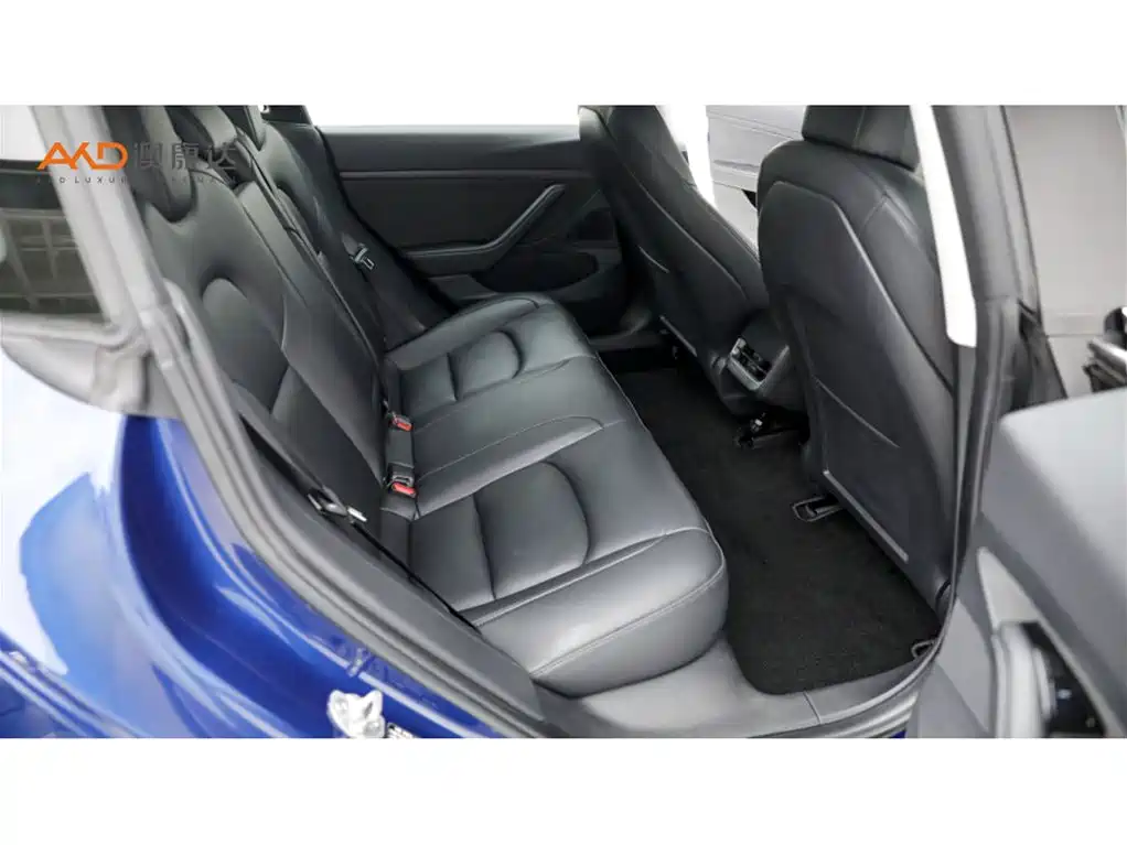 Tesla Model 3 — миниатюра 8