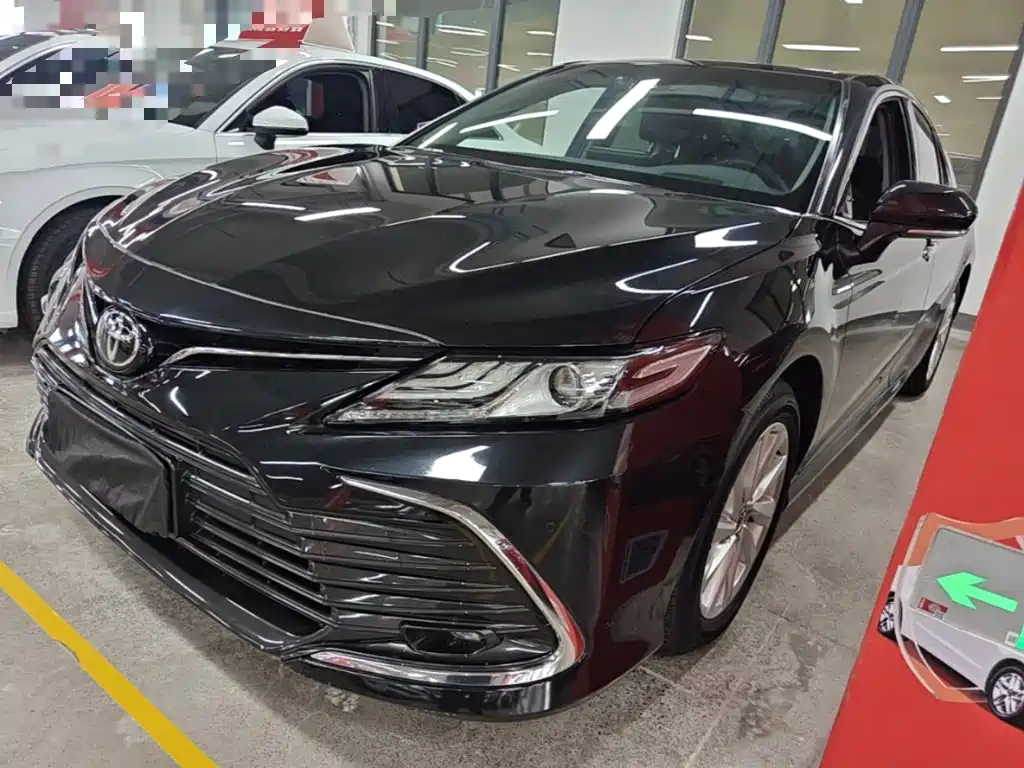 Toyota Camry — миниатюра 2