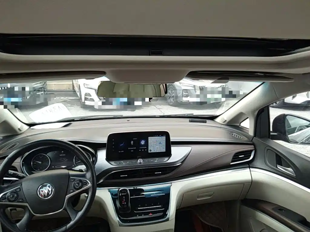 Buick GL8 — миниатюра 9