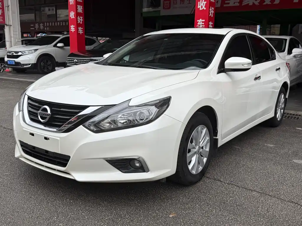NISSAN TEANA