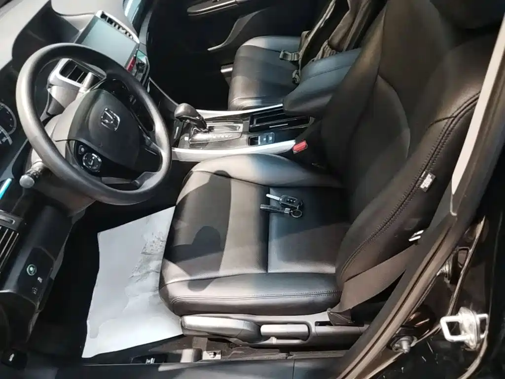 Honda Accord — миниатюра 15