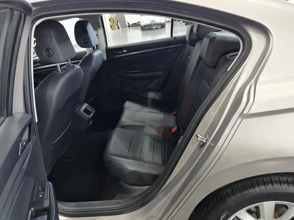 Volkswagen Bora — миниатюра 15