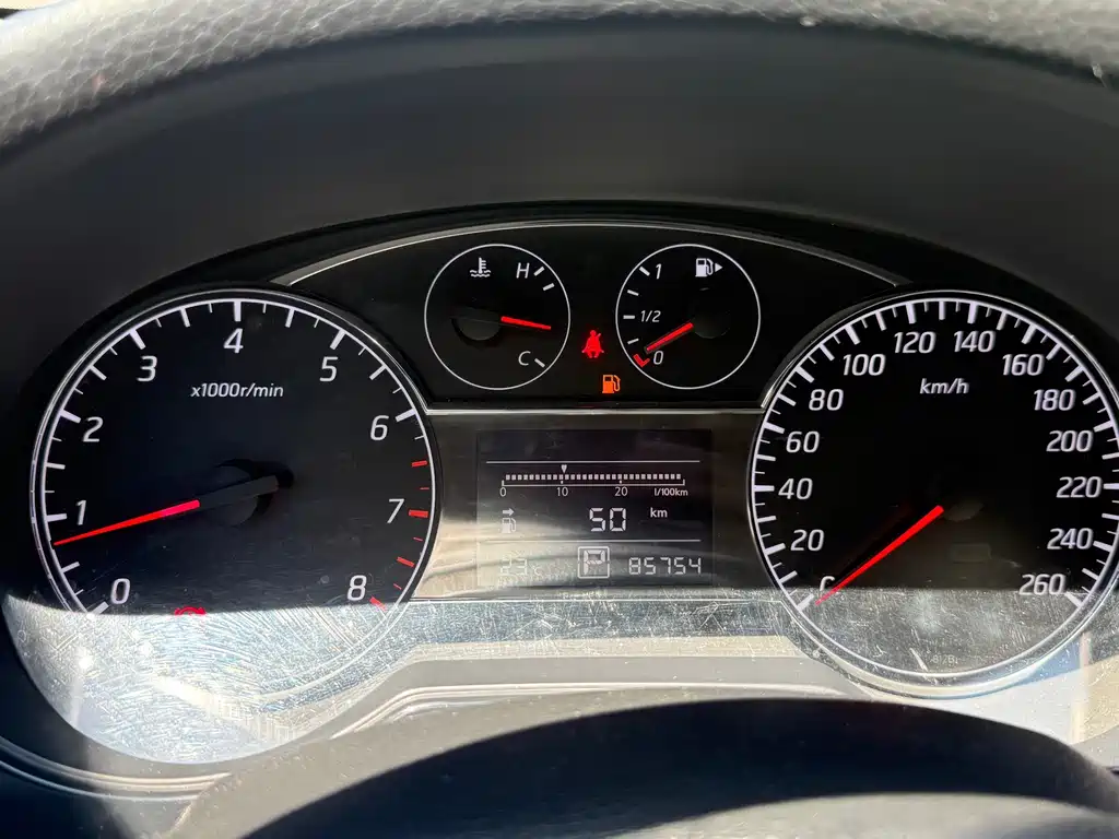 Nissan Tiida — миниатюра 20