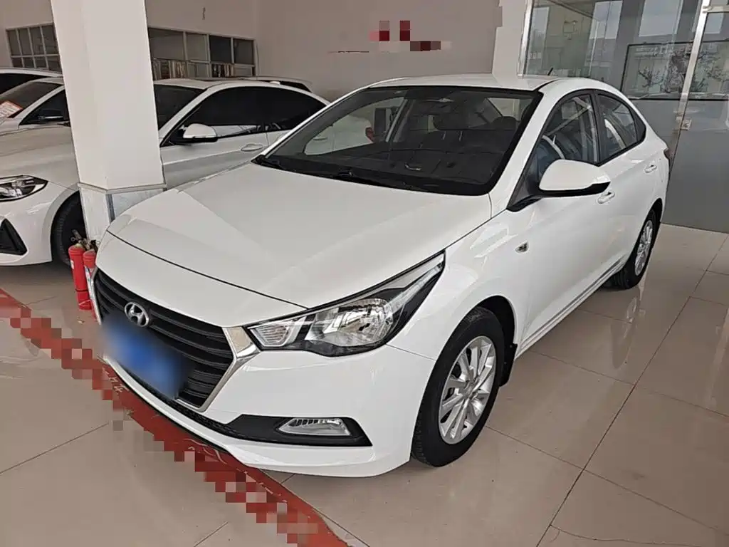 Hyundai Verna — миниатюра 2