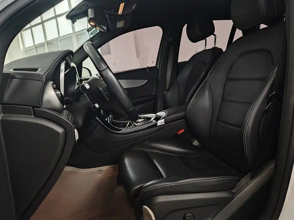 Mercedes-Benz GLC — миниатюра 12