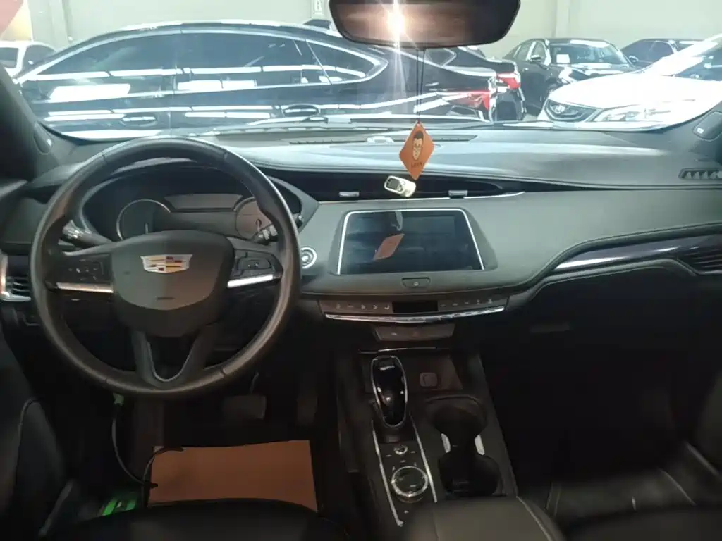 Cadillac XT4 — миниатюра 10