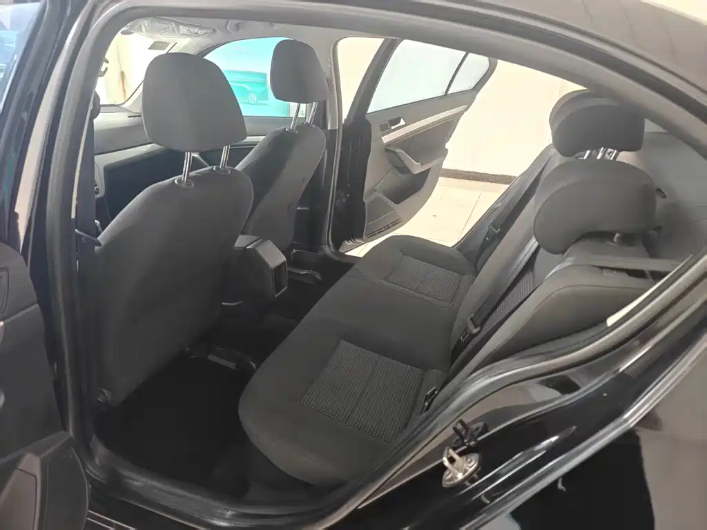 Volkswagen Lavida — миниатюра 10