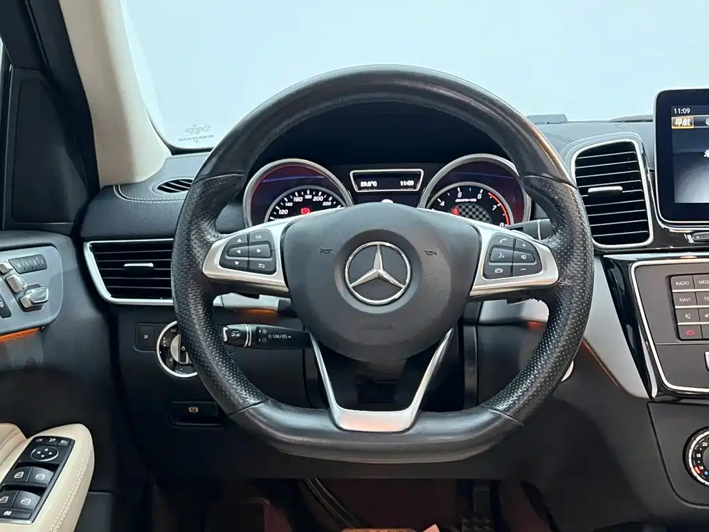 Mercedes-Benz GLE AMG — миниатюра 13