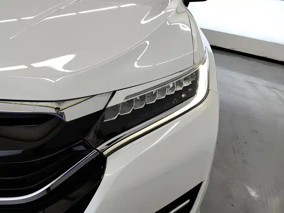 Honda UR-V — миниатюра 5