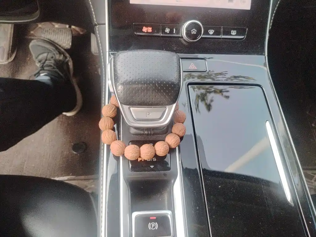 Roewe i6 MAX — миниатюра 10