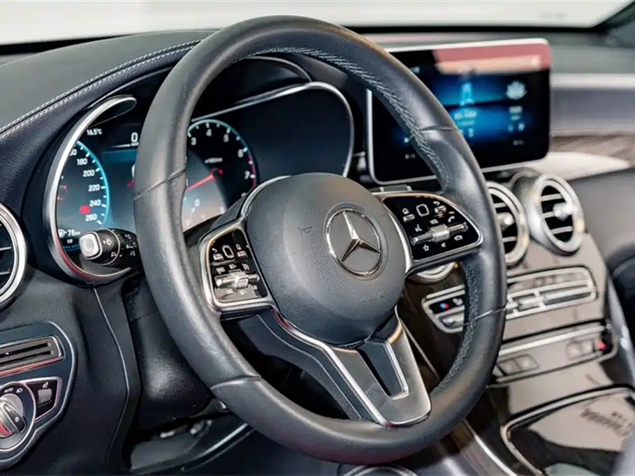 MERCEDES-BENZ GLC