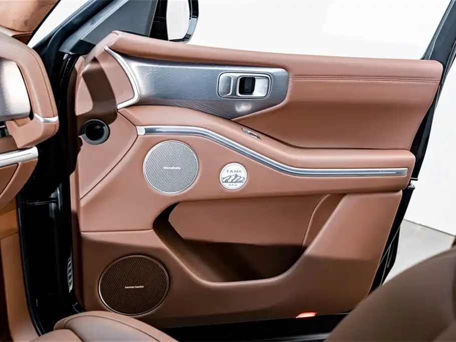 TANK TANK 700 NEW ENERGY