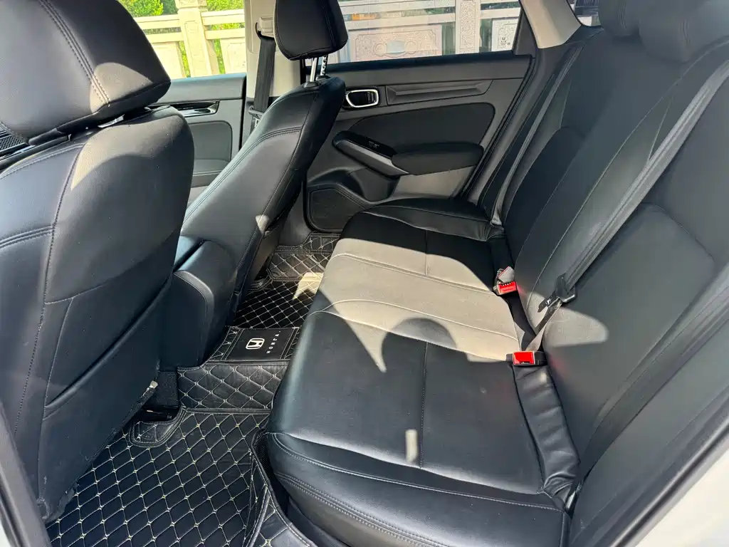 Honda Civic — миниатюра 8