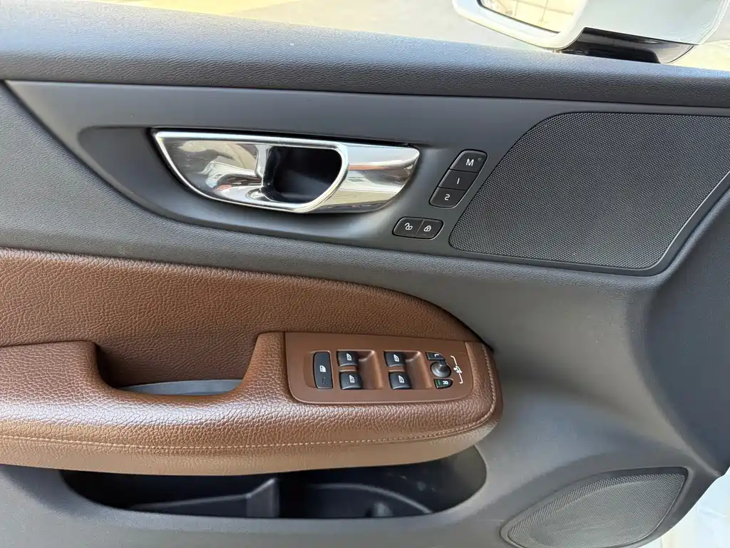 Volvo S60 — миниатюра 18