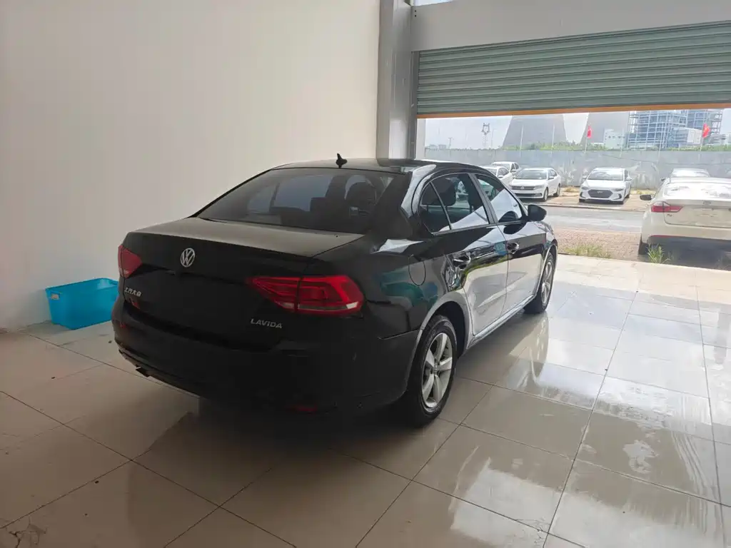 Volkswagen Lavida — миниатюра 17