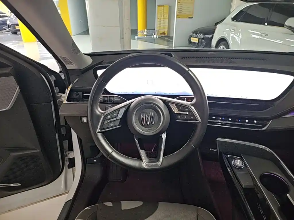 Buick E5 — миниатюра 11