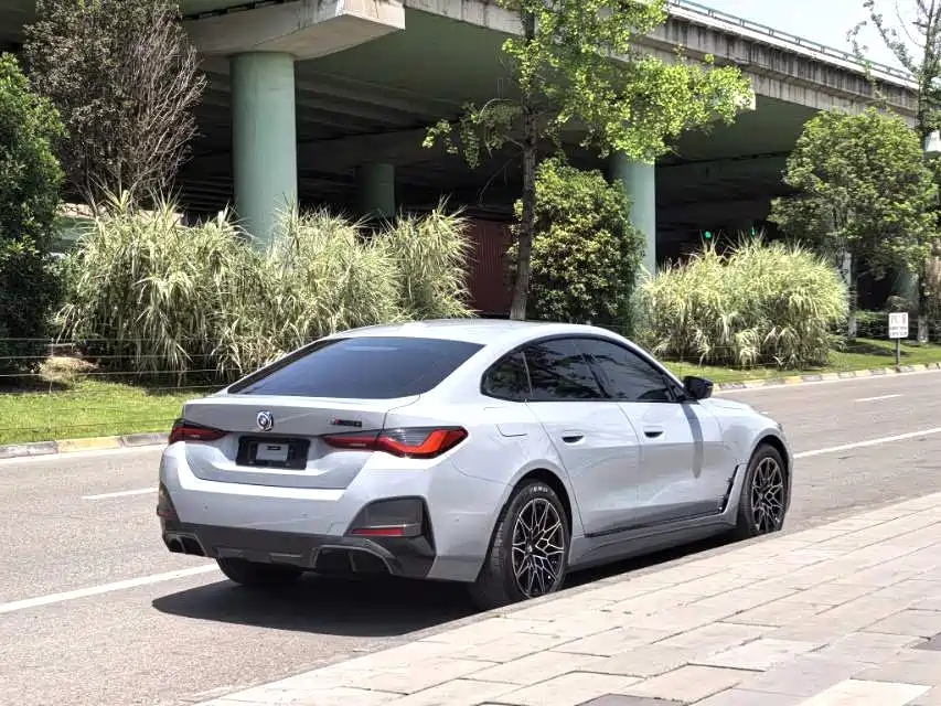 BMW i4 2023 eDrive35