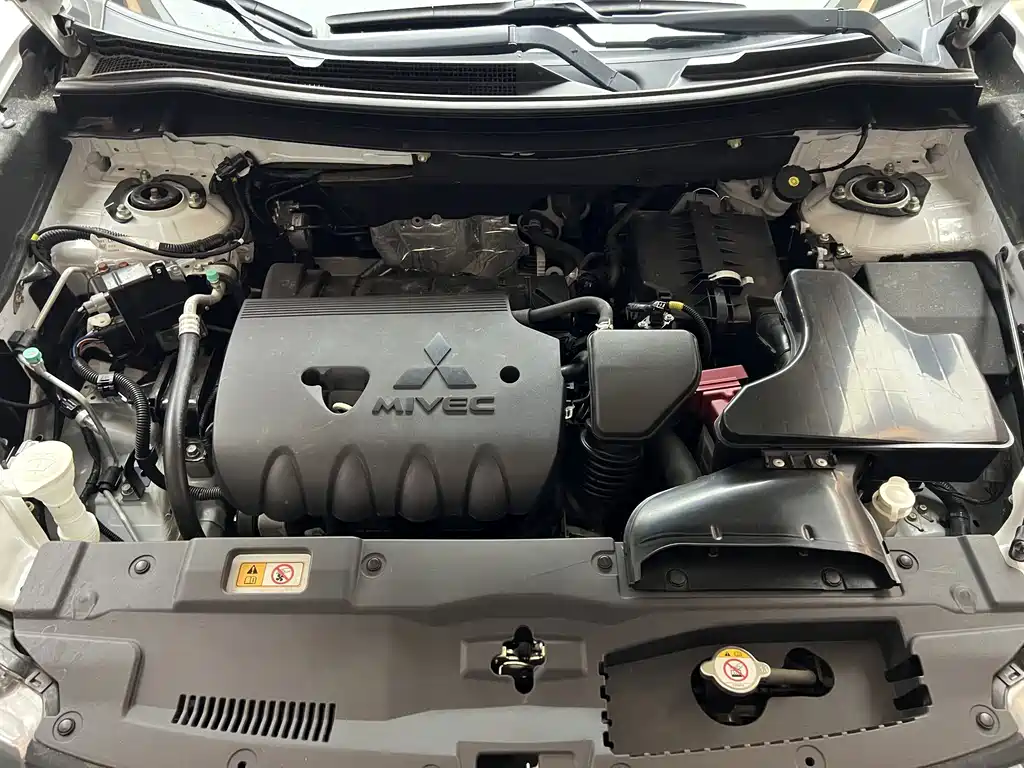 Mitsubishi Outlander — миниатюра 15