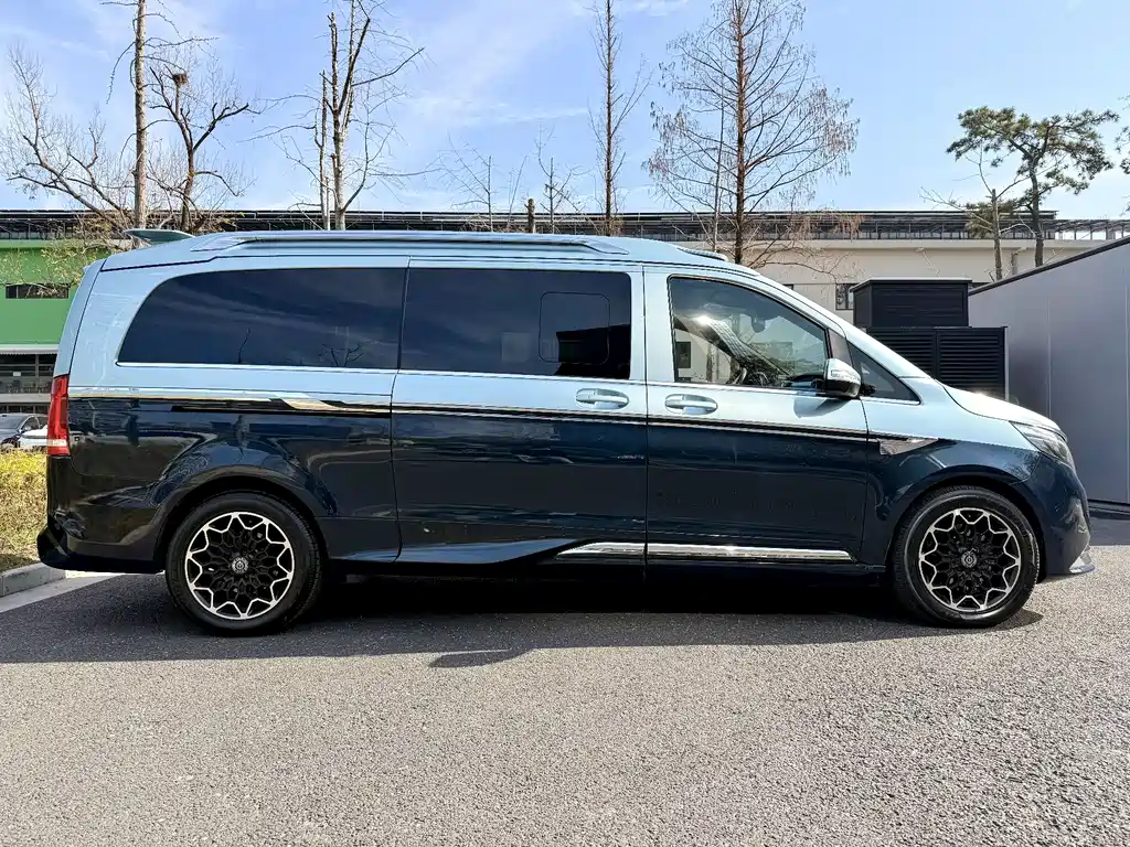 MERCEDES-BENZ V CLASS