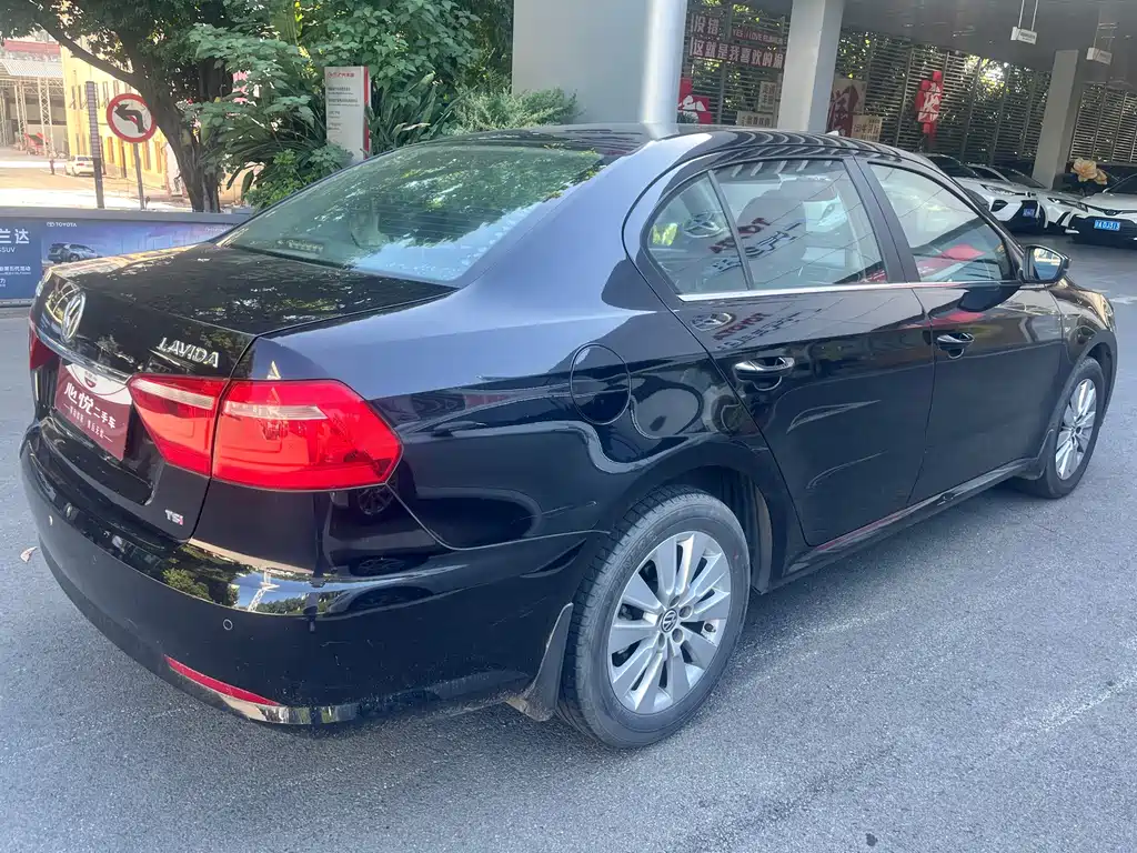Volkswagen Lavida — миниатюра 9